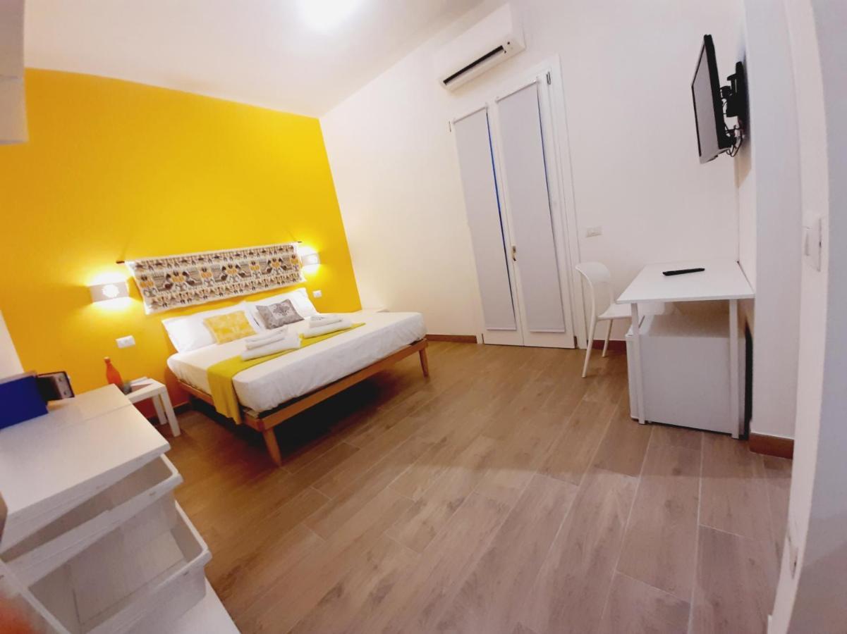 Hotel Camera Olbia Centro, Vacanze Olbia E Dintorni Exterior foto